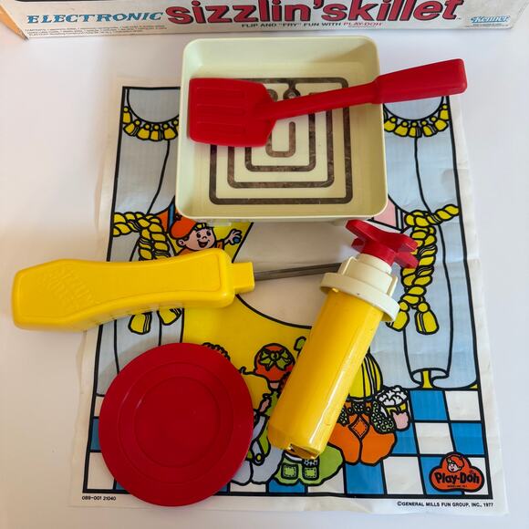 1981 Play Doh Electronic Sizzlin' Skillet Playset with Sizzlin' Sounds--WORKS - Picture 2 of 10